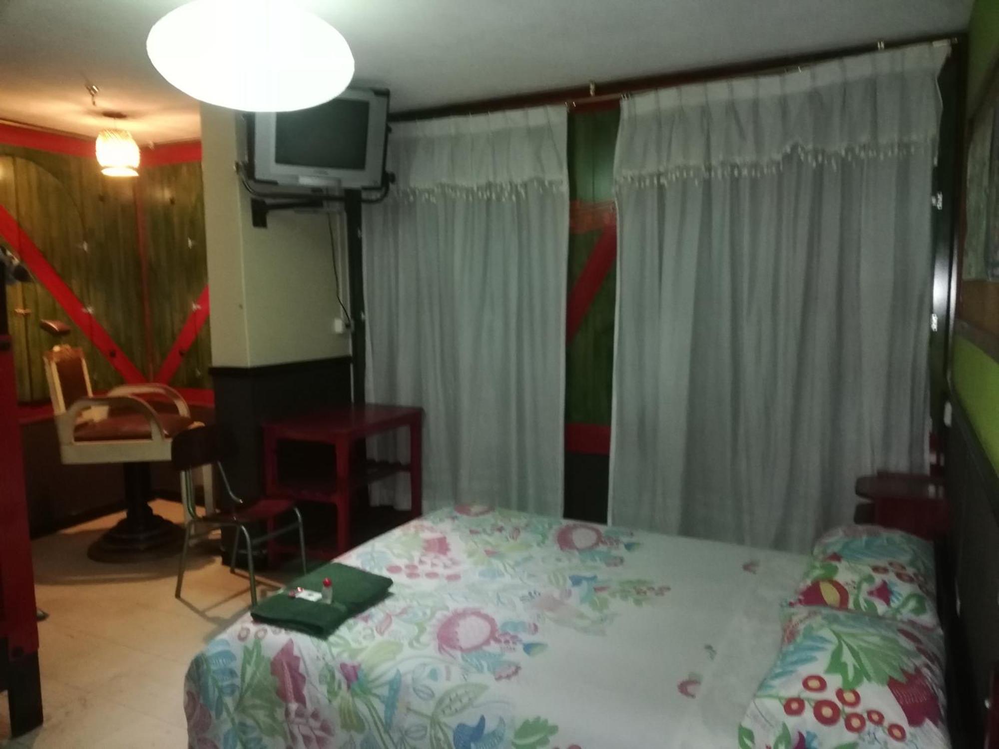 Flying Donkey Bed & Breakfast Otavalo Exterior photo
